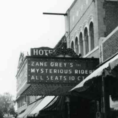35164 Michigan - Old Wayne Theatre Marquee