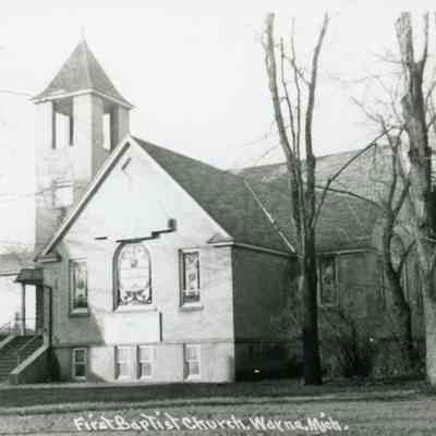 1945