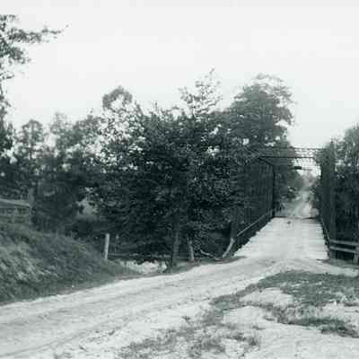 Venoy Road Bridge over Rouge