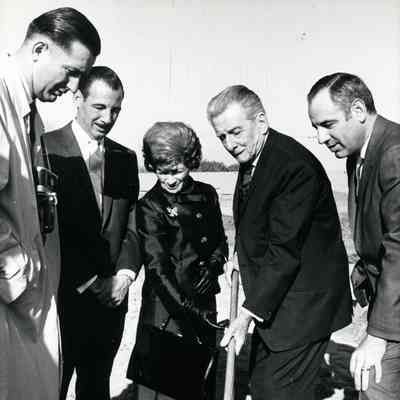 Lothar Konietzko, Martin Shafer, Lillian Shafer, Edward Everett Horton and Charles Shafer at the groundbreaking at Quo Vadis.