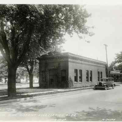 1929