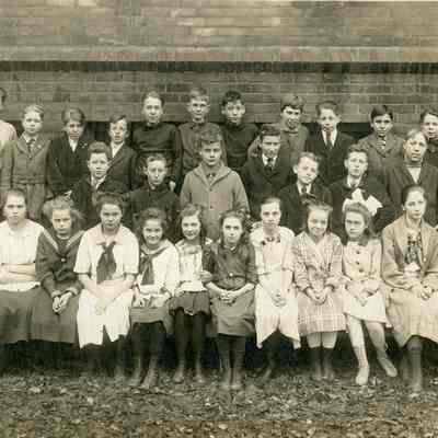 7th Grade Class of Wayne School 1919