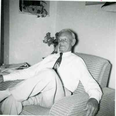 E. R. Lee of Rotary Club.