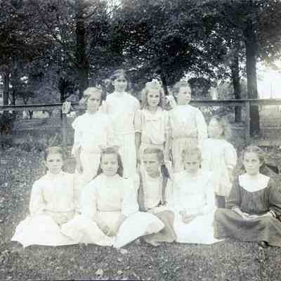 Photo taken in Oct. 4th, 1907.