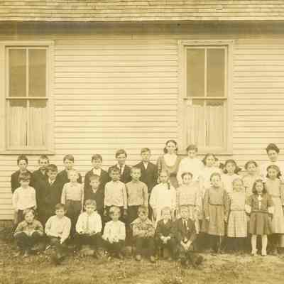 Leah potter is 4th from right in middle row