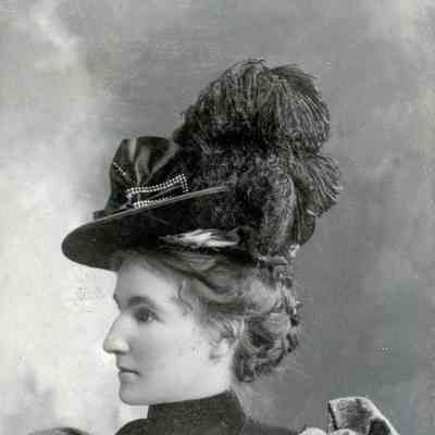 Florence Lucy Vallance in 1898 at 24 years old.