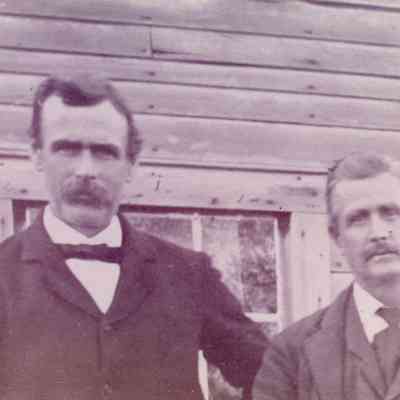 Hiram and William Hix from the family photo.