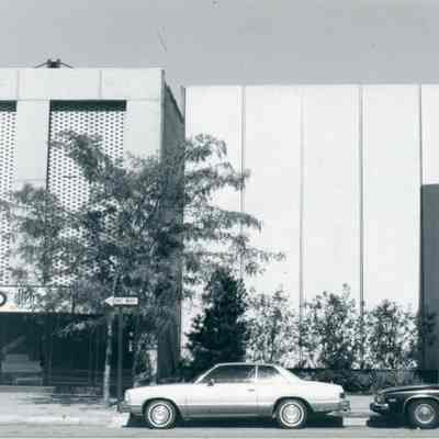1981. Keyboard World, Standard Federal Bank on right