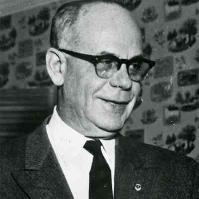 Larry Knox