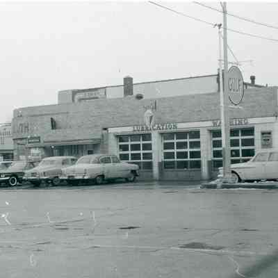 NE corner Park and Washington