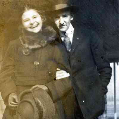 Ve and Mart on March 3, 1918.