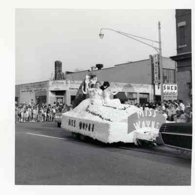 Homecoming Parade 1967 - Miss Wayne Float