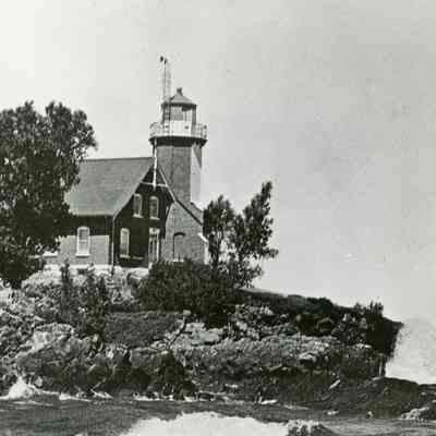 Eagle harbor lighthouse at Lake Superior. Richard Bird was born here in 1874.