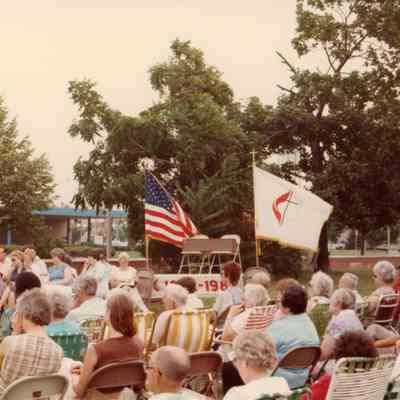 Congregation at Outdoor Workshop on July 18, 1982.
