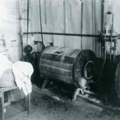 Warner Steam Laundry Washing Machines