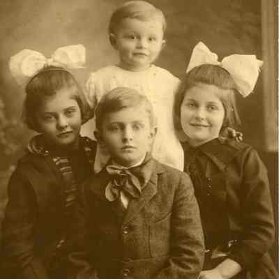 Janet, Lyle, Charles and Harriet Carmichael