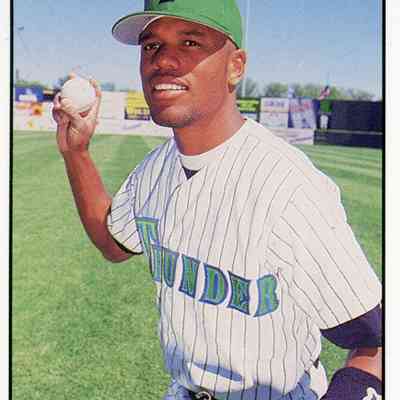 Kelley O'Neil. Trenton Thunder baseball card. 1994.