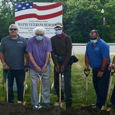 Ed Queen (Assistant DPW director) at right
