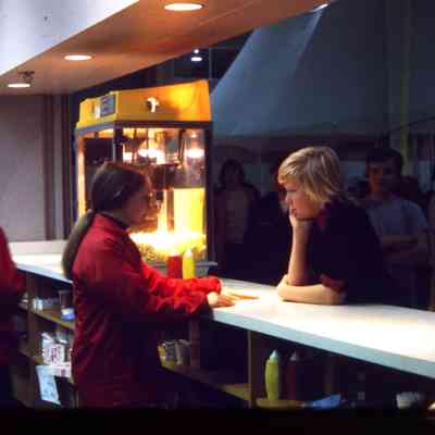 Snack Bar, 1975