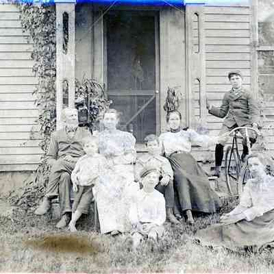 A family in 1899. Ammon Warners Home, Ford Road.