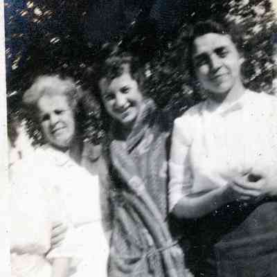 Frances, Ann Frink and Bob