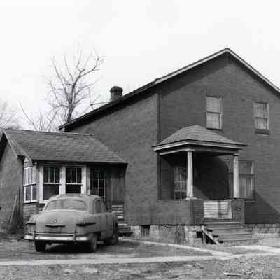 3820 Elizabeth