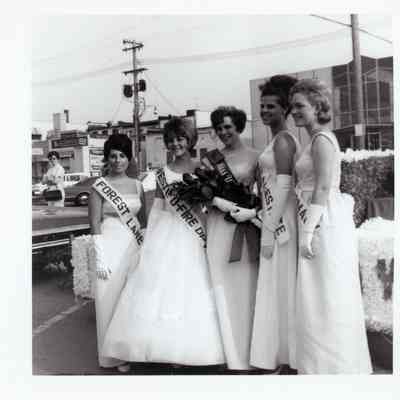 Miss Wayne 1967 Contestants at Homecoming