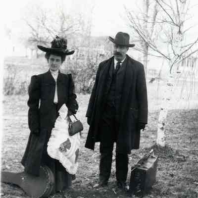 Anna and Guy Warner going on their trip to Florida.