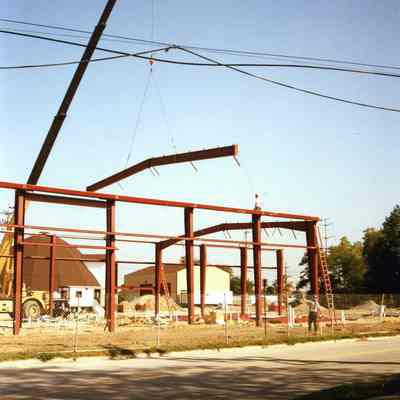 Building of temporary fire station at 35200 Forest St. in Wayne, MI on 10/01/2001.