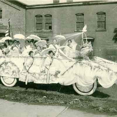 Rebekah's Lodge #325 parade float