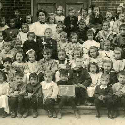 1907 Wayne School Grade 1