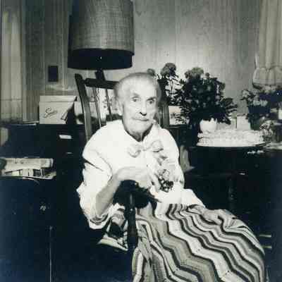 Estelle Bunting at her 100th Birthday on March 9, 1964.