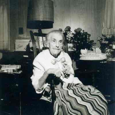 Estelle Bunting at her 100th Birthday on March 9, 1964.