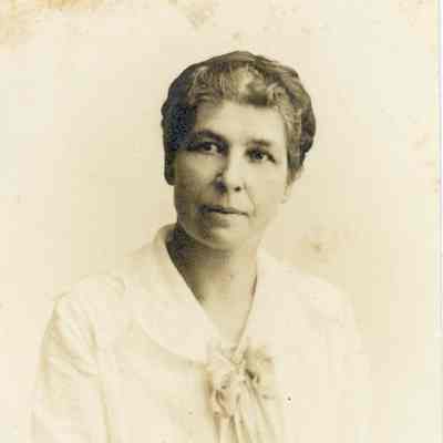 Estelle Bunting
