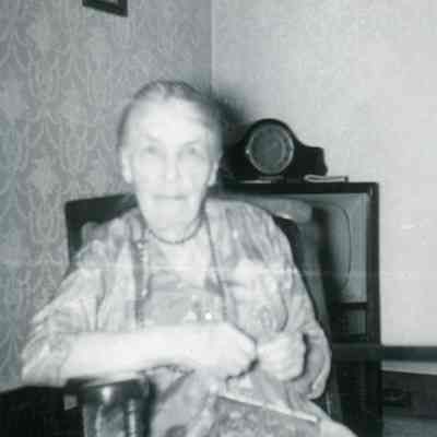 Estelle Bunting