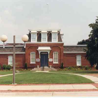 Wayne Historical Museum Exterior on July 1987.