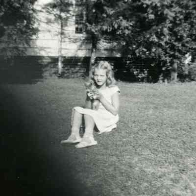 Marilyn Wise & her kitten