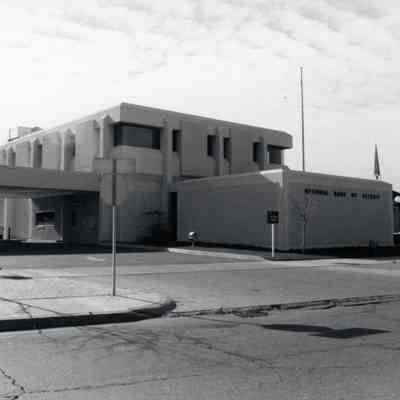 1977