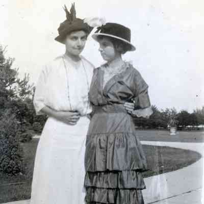 Annabell and ? at Ypsilanti State Normal College on Aug. 14, 1914.