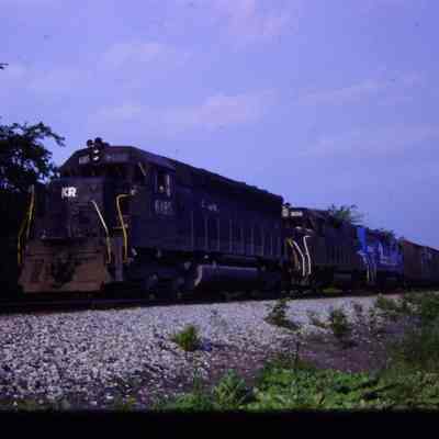 Trains, Conrail 6185 & 8010 East of Wayne in June 1978