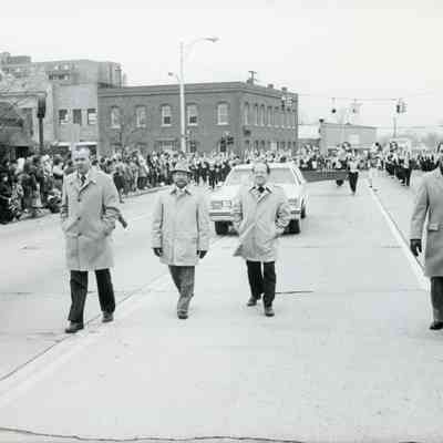 Mayor Pat Norton in Parade on Dec. 3, 1986. Damitio on right