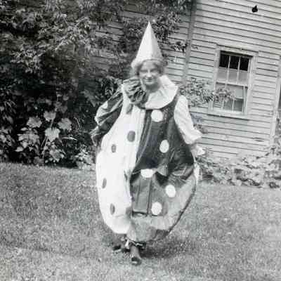 Miss Hettie Anisdell of Ypsilanti on July 25, 1914.