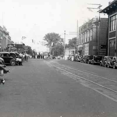 Michigan Avenue at Biddle. Detroit Edison Building at right.