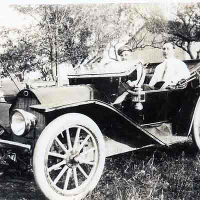 Underslung Regal Car