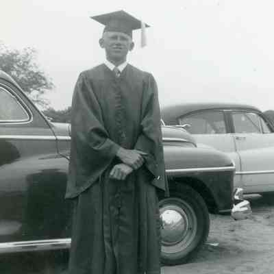 Roy Wade '52'