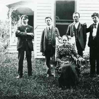 Mrs. Bell/ Carpenter, George Bell