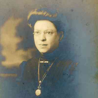 Mary Hamilton, the mother of Marion, Hugh, Glen Dorothy, Rose and Roy.