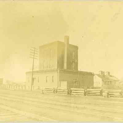Wayne Creamery in background.