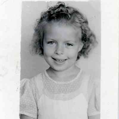 School photo from 1947-1948.