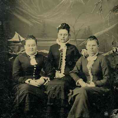 Belle, Jennie Heywood and Lomina Jane Fletcher